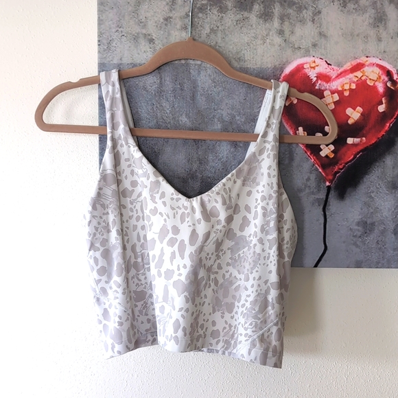 Size 10 Lululemon bra - Picture 1 of 2